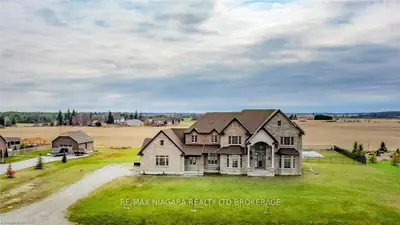 14 WISTERIA Lane, Haldimand County, ON N0A 1R0