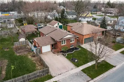 14 BRIDLEWOOD Drive, Welland, ON L3C 6N6