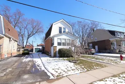 82 OAKLAND Avenue, Welland, ON L3C 2C1