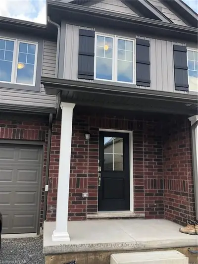 7945 Oldfield Road 17, Niagara Falls, ON L2G 0Z4
