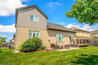 7 Sorensen Court, Niagara-on-the-lake, On L0s 1t0