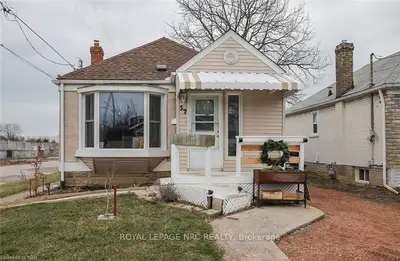 57 Sherwood Avenue, St. Catharines, ON L2R 1X4