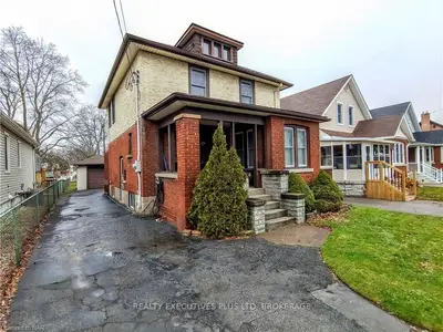 5597 PRINCE EDWARD Avenue, Niagara Falls, ON L2G 5H9