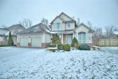 559 KENSINGTON Court, Fort Erie, ON L2A 6R8