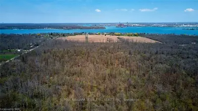 2626 THOMPSON Road PART B, Fort Erie, ON L2A 5M4