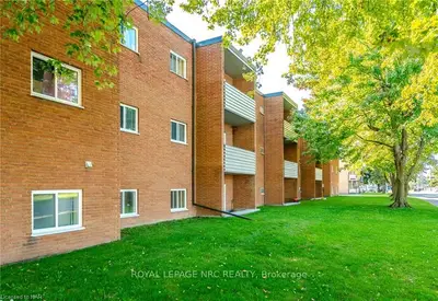 529 Elm Street 14, Port Colborne, On L3k 5w6