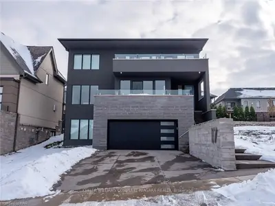 17 KENMIR Avenue, Niagara-on-the-Lake, ON L0S 1J0