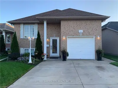 11 Jefferson Court E, Welland, On L3c 7g5