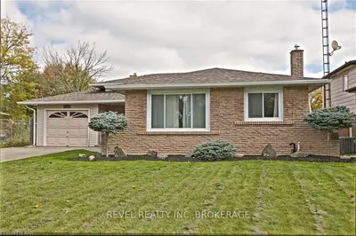 4942 EPSOM Court, Niagara Falls, ON L2H 1V9