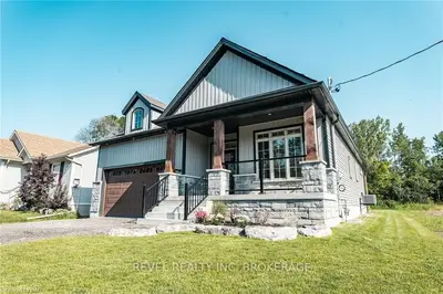 838 DOMINION Road, Fort Erie, ON L2A 1H1