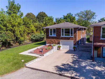21 Canal Bank Street, Welland, ON L3B 3M8