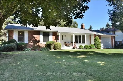 9 Lower Canada Drive, Niagara-on-the-Lake, ON L0S 1J0