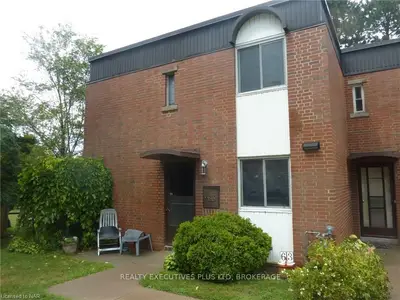 6476 Huggins Street 63, Niagara Falls, ON L2J 1G9