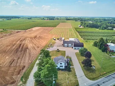 765 Lakeshore Road, Niagara-on-the-Lake, ON L0S 1J0
