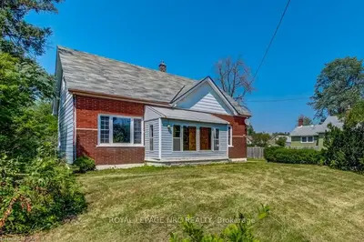396 GILMORE Road, Fort Erie, ON L2A 2N1