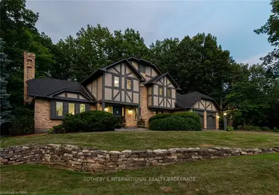 8 Mcfarland Gate, Niagara-on-the-lake, On L0s 1j0