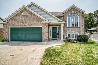 8917 NASSAU Avenue, Niagara Falls, ON L2G 7W5