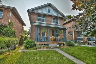 19 Fielden Avenue, Port Colborne, On L3k 4s8