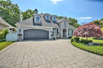 21 BAY BERRY Lane, Niagara-on-the-Lake, ON L0S 1J0