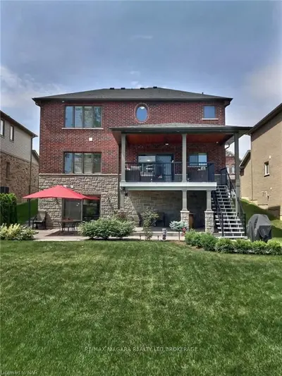 7394 LIONSHEAD Avenue, Niagara Falls, ON L2G 0A7