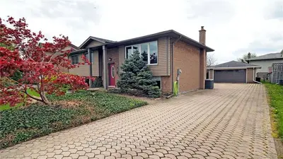 48 ELMVALE Crescent, Port Colborne, ON L3K 5X2