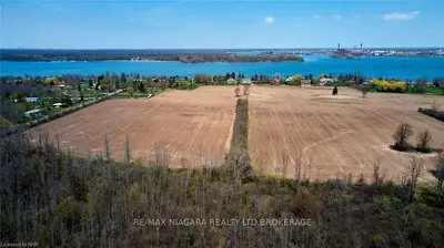 2626 Thompson Road, Fort Erie, On L2a 5m4