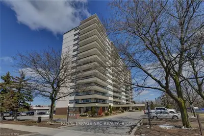 215 Glenridge Avenue 204, St. Catharines, ON L2T 3J7