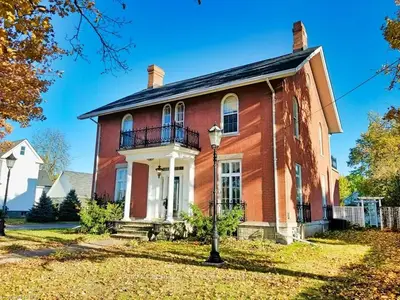 3624 BRIDGEWATER Street, Niagara Falls, ON L2G 6H2