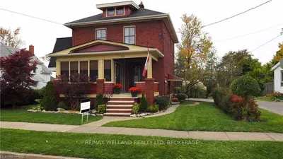 63 DELHI Street, Port Colborne, ON L3K 3K7