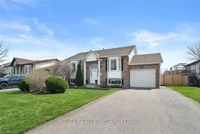 3674 SUSSEX Lane, Fort Erie, ON L0S 1S0