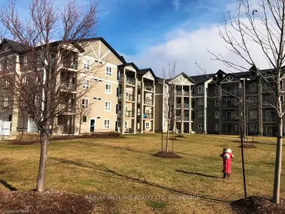 330 PRINCE CHARLES Drive S 1203, Welland, ON L3C 7B3