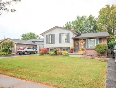 30 Macoomb Drive, Welland, ON L3C 5T9