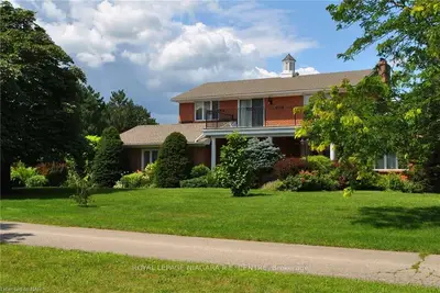 15716 Niagara River Parkway, Niagara-on-the-Lake, ON L0S 1J0