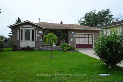 31 Briarsdale Crescent, Welland, ON L3C 6S7