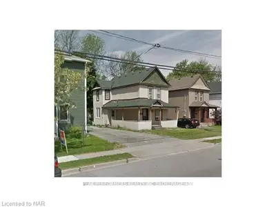 21 Crowland Avenue, Welland, On L3b 1w8