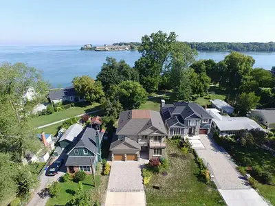 43 Delater Street, Niagara-on-the-lake, On L0s 1j0