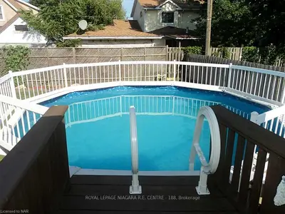 16 Oakwood Street, Port Colborne, On L3k 5e9