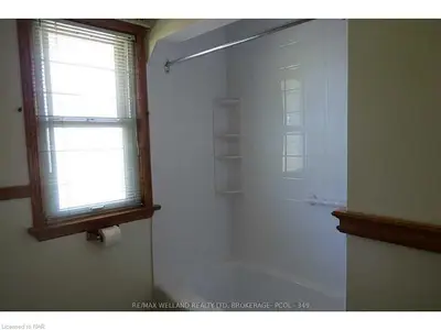 113 Hampton Avenue, Port Colborne, On L3k 5r9