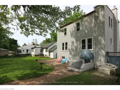 93 Clare Avenue, Port Colborne, On L3k 5h5