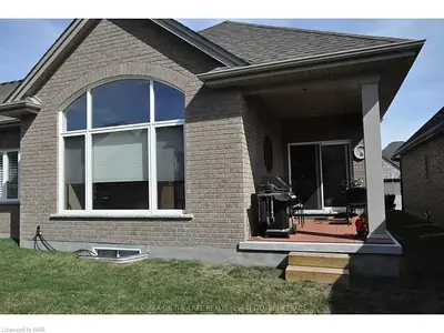 3 Tulip Tree Road, Niagara-on-the-lake, On L0s 1j1