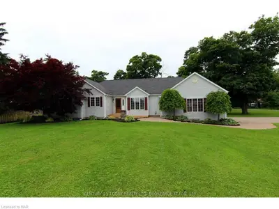 586 EMPIRE Road, Port Colborne, ON L0S 1R0