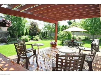618 Simcoe Street, Niagara-on-the-lake, On L0s 1j0