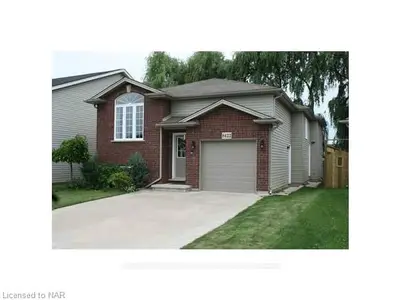 8422 ATACK Court, Niagara Falls, ON L2H 3N4