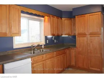 220 NORTH Street, Fort Erie, ON L2A 3R8