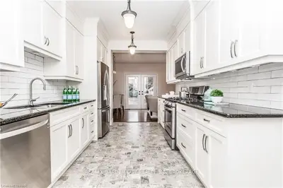 19 Salina Street, St. Catharines, On L2r 3k4
