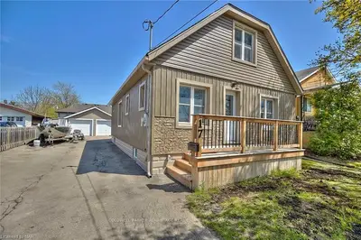 17 Balmoral Avenue, Welland, On L3b 1s3