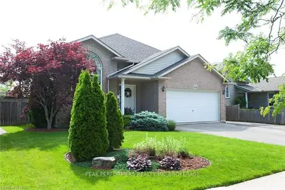 114 Foxtail Avenue, Welland, On L3c 7j6