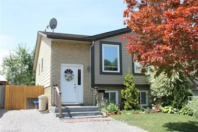 8313 Lamont Avenue, Niagara Falls, ON L2G 7L4