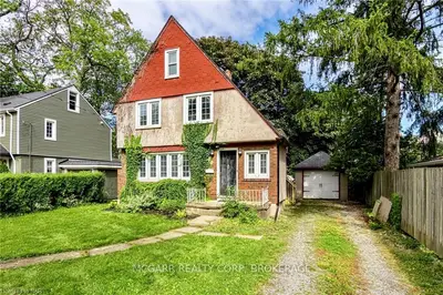 60 Elizabeth Street E, Welland, On L3c 4m1