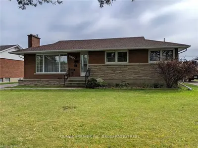 8815 Parliament Avenue, Niagara Falls, On L2g 6r1